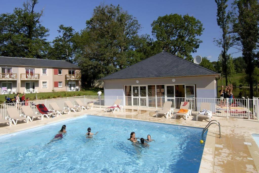Résidence Odalys Le Hameau du Lac Rignac  Exterior foto