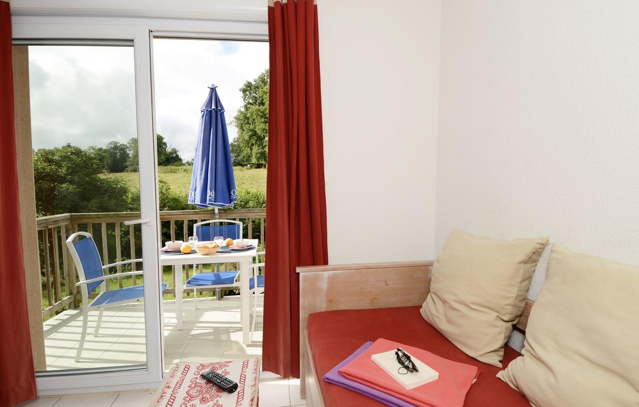 Résidence Odalys Le Hameau du Lac Rignac  Exterior foto
